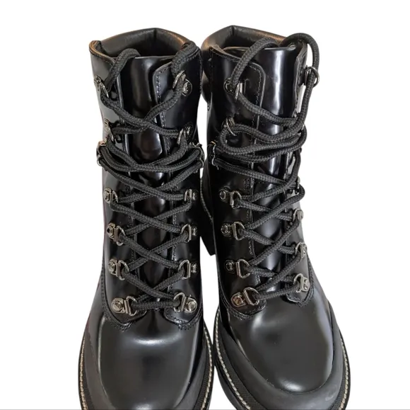 New Tory Burch Leather Lug Solo Hiker Boots... Size 5.5