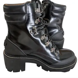 New Tory Burch Leather Lug Solo Hiker Boots... Size 5.5