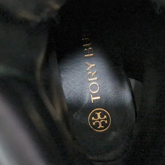 New Tory Burch Leather Lug Solo Hiker Boots... Size 5.5