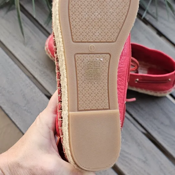 New Tory Burch red leather loafers