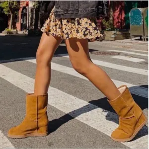 NEW UGG Classic Femme Short Wedge Boots Size 11