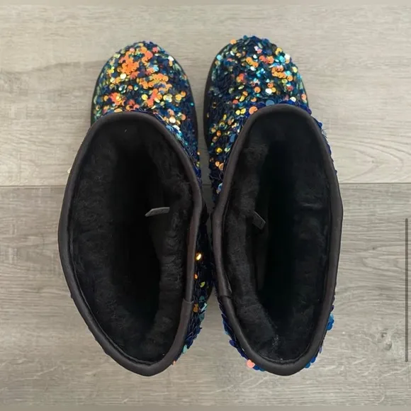 NEW UGG Classic Short Stellar Sequin Boots 7