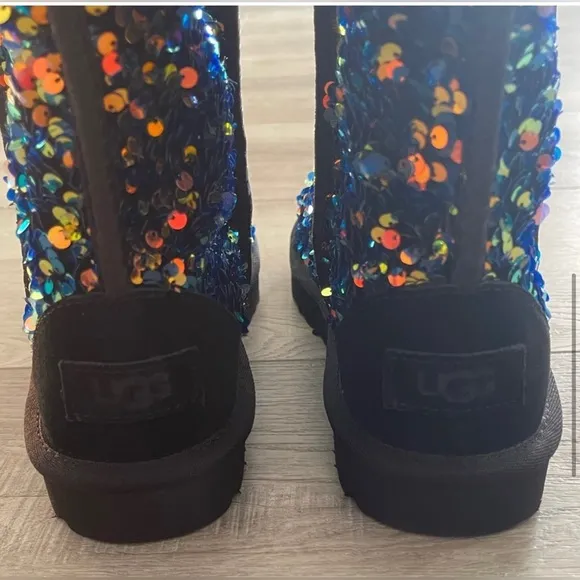 NEW UGG Classic Short Stellar Sequin Boots 7