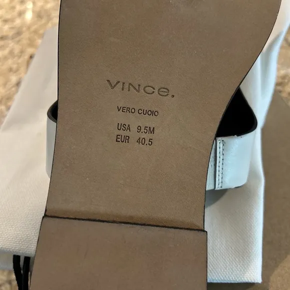 NEW! Vince Ellis Women's Milk White Leather Thong Flat Sandals Size 9.5 $295