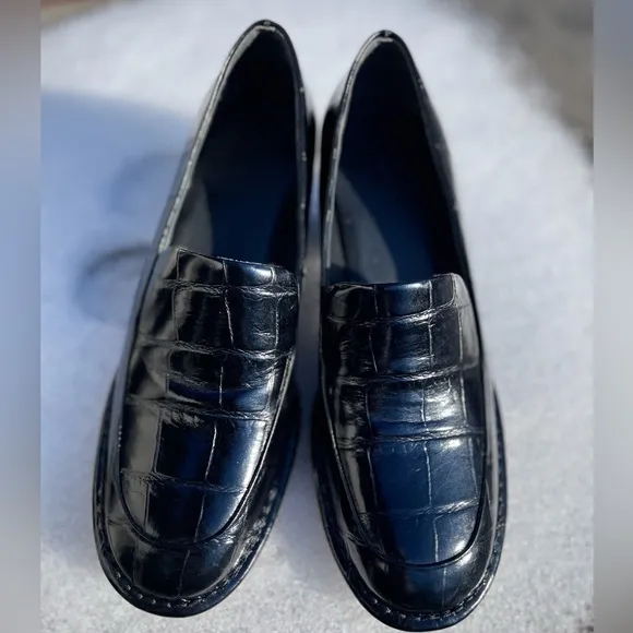 New! Vince Millie Alligator Emossed Loafer-6