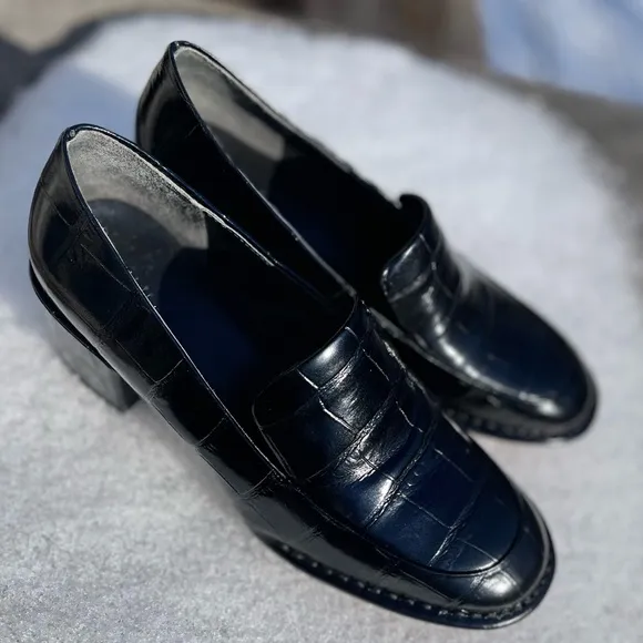 New! Vince Millie Alligator Emossed Loafer-6