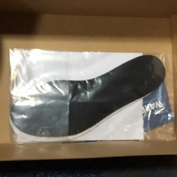New With Box Blundstone Pull-on Boots Voltan Black