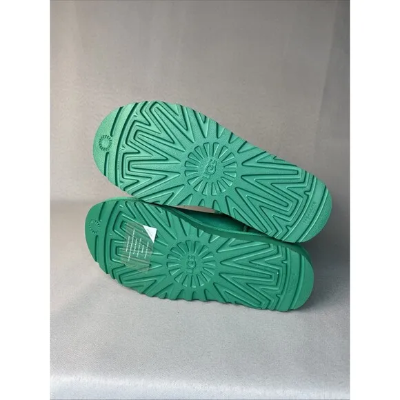New Womens UGG Australia Boots Classic Short Green EDGR 1016223 Suede Sz 6 Boho