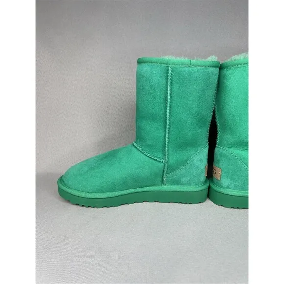 New Womens UGG Australia Boots Classic Short Green EDGR 1016223 Suede Sz 6 Boho