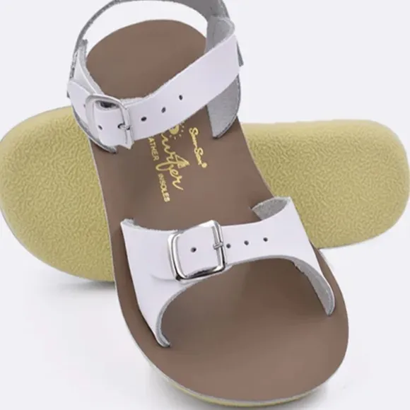 New wt box white children  salt water surfer sandals. Size 11