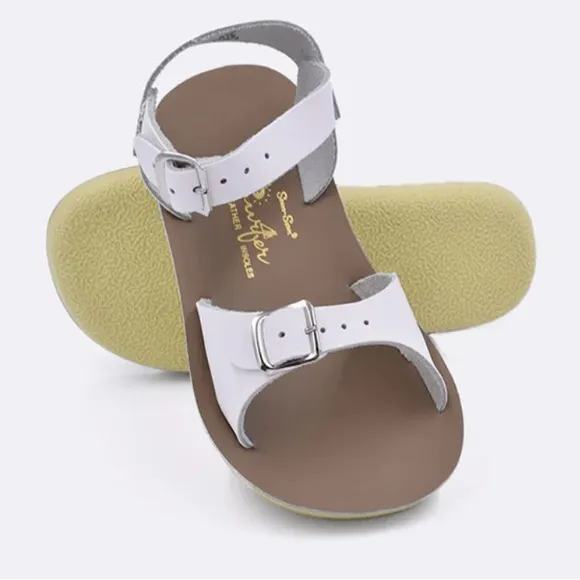 New wt box white children  salt water surfer sandals. Size 11