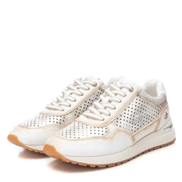 NEW XTI women's casual fashion sneakers in white