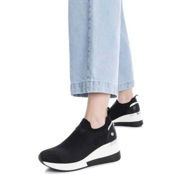 NEW XTI women's wedge comfort sneakers in black