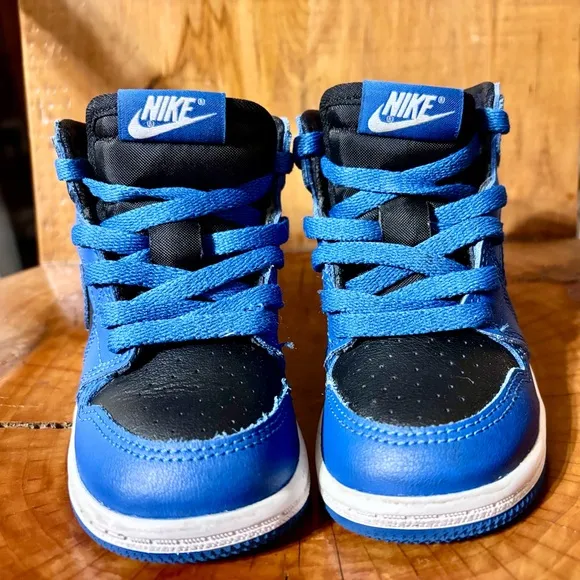 NIB JORDAN 1 Retro High OG