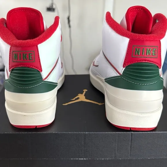 NIB Nike Air Jordan 2 Retro Italy  High-Top Sneakers Size 5y. RARE