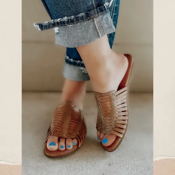 NIB Roan Bed Stu Chastity 8.5 39 Leather Huarache Slide Flat Sandals Almond Oats