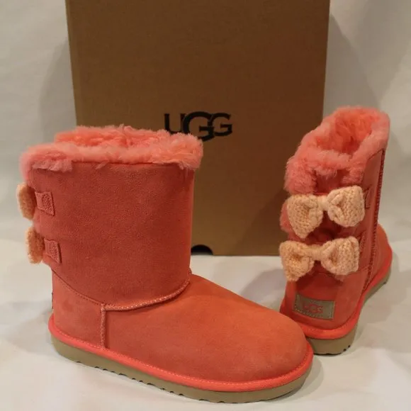 NIB UGG GIRL'S‎ BAILEY KNIT BOW PINK CLASSIC SHORT SUEDE SHEARLING LINED BOOTS