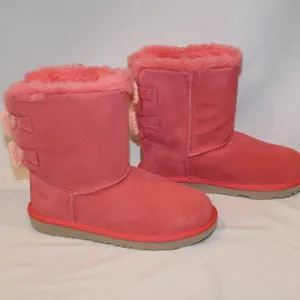 NIB UGG GIRL'S‎ BAILEY KNIT BOW PINK CLASSIC SHORT SUEDE SHEARLING LINED BOOTS