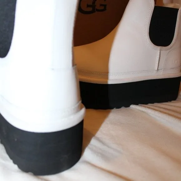 NIB UGG LEATHER‎ NEUMEL CHELSEA PLATFORM SHORT WOMEN'S BOOTS WHITE BLACK