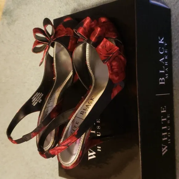 NIB WHBM Black and Red Floral Contessa High Heel Sandals Size 6.5