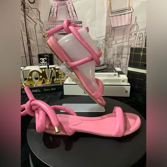 NIB❤️‍🔥🎀Alexandre BirmanBubble gum pink flat sandals.