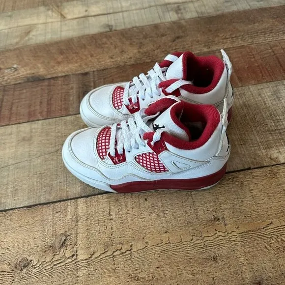 Nike Air 4 Retro Alternate 89 Boy's Size 10C sneakers white and red