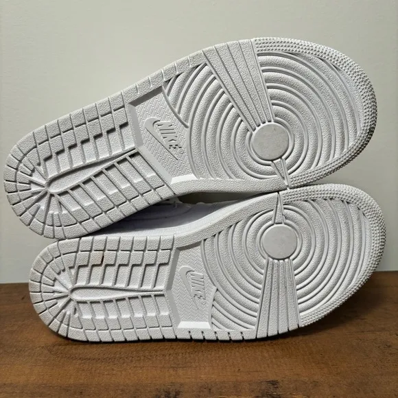 Nike Air Jordan 1 Mid Triple White Sneakers Retro Shoes DV0991-111 Women 5.5