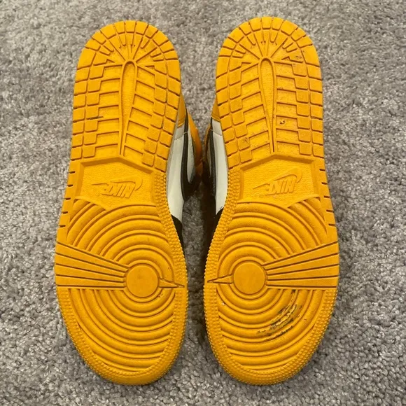 Nike Air Jordan 1 Retro High GS Taxi Yellow Toe Kids Sneakers 6.5Y 575441-711 OG