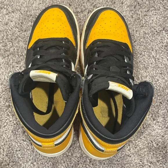 Nike Air Jordan 1 Retro High GS Taxi Yellow Toe Kids Sneakers 6.5Y 575441-711 OG