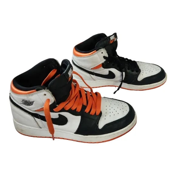Nike Air Jordan 1 Retro High OG Electro Orange Shoes size 6.5Y