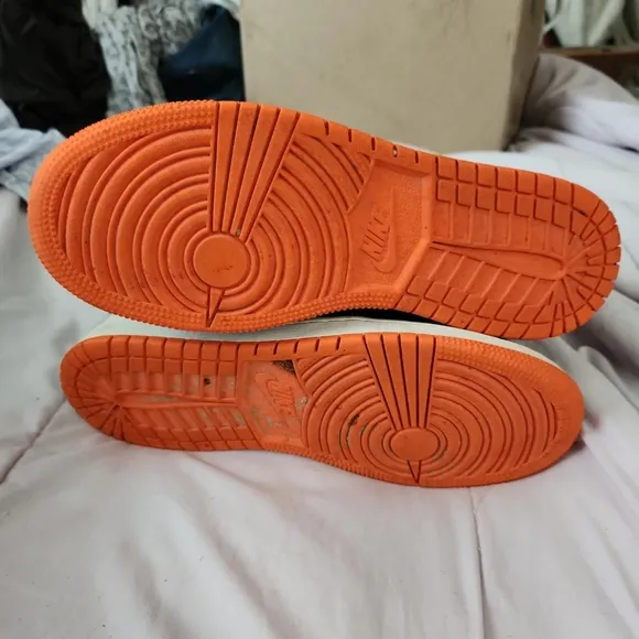 Nike Air Jordan 1 Retro High OG Electro Orange Shoes size 6.5Y