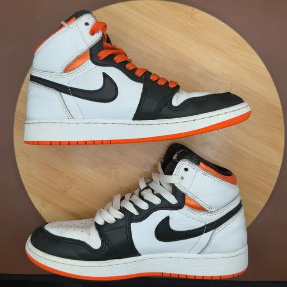 Nike Air Jordan 1 Retro High OG (GS) &quot;Electro Orange” Sz 5Y
