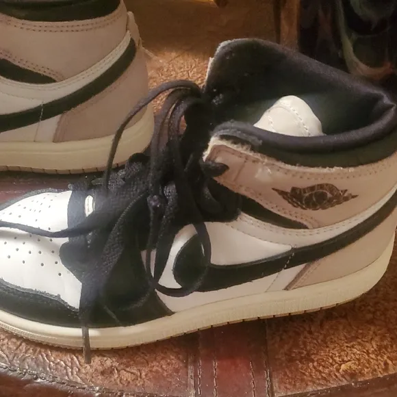 Nike Air Jordan 1 Retro High OG Shoes black/legend md brown Sneakers. Size 13