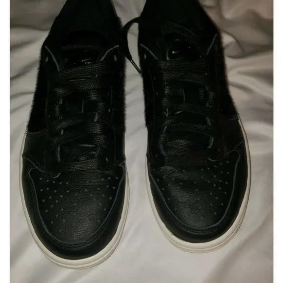 Nike Air Jordan 1 Retro Low OG Black Sneakers AO1935001 WMNS Size 8.5 Men Size 7