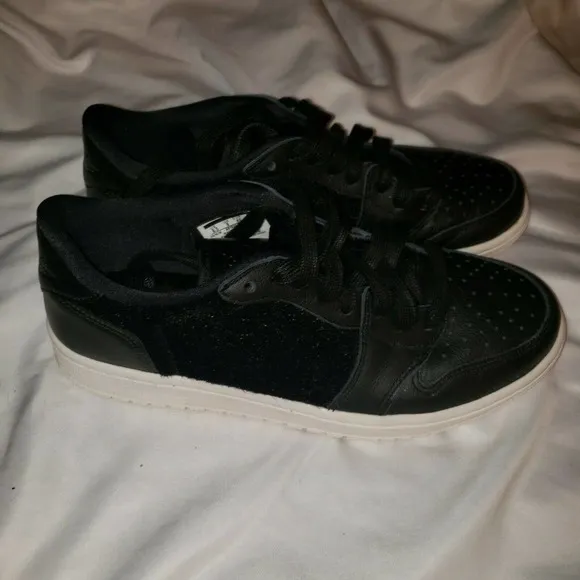 Nike Air Jordan 1 Retro Low OG Black Sneakers AO1935001 WMNS Size 8.5 Men Size 7