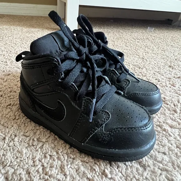 Nike Air Jordan 1 Retro Mid Black Toddler Size 7c
