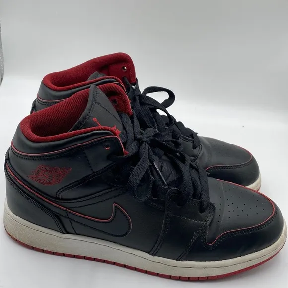 Nike Air Jordan 1 Retro Mid GS 'Black Gym Red' Youth Sneakers Size 5.5Y
