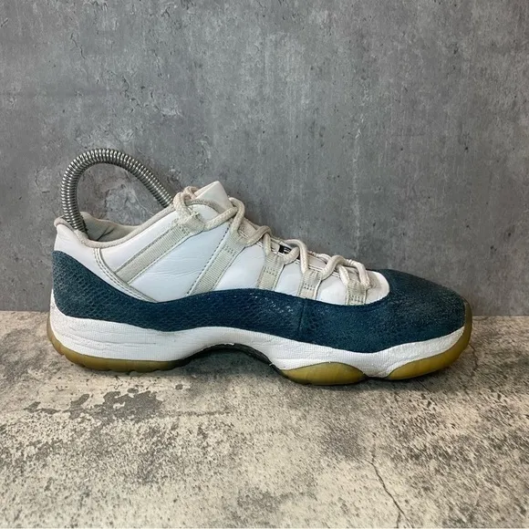 Nike Air Jordan 11 Retro Low Snake Sneakers Mens sz 8