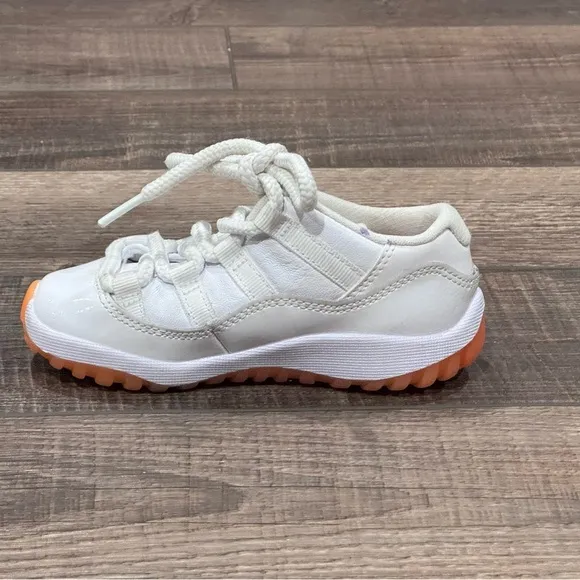 Nike Air Jordan 11 Retro Toddler Size 9C White Athletic Shoe Sneakers DJ4327-139