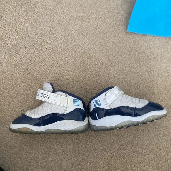 Nike Air Jordan 11 retro toddler sneakers