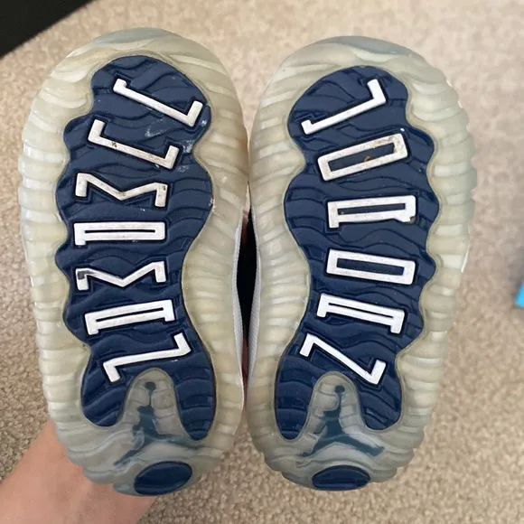 Nike Air Jordan 11 retro toddler sneakers