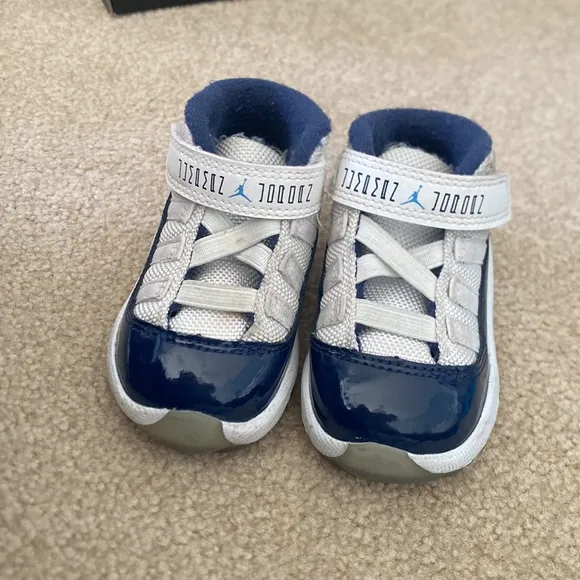 Nike Air Jordan 11 retro toddler sneakers