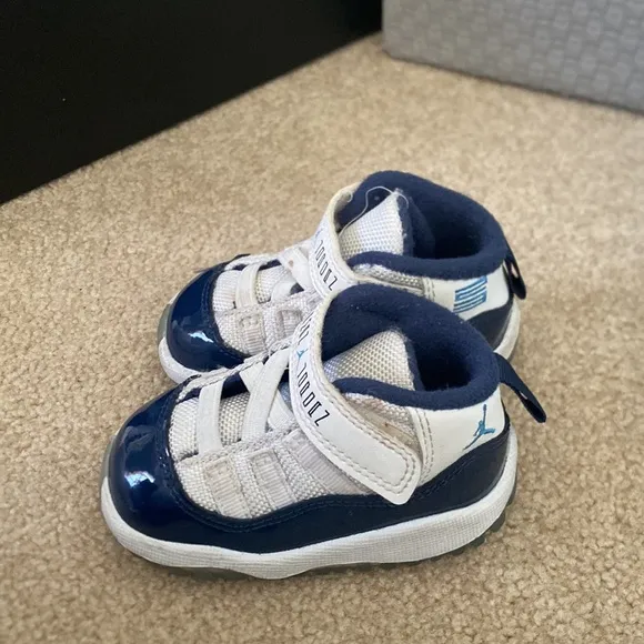 Nike Air Jordan 11 retro toddler sneakers