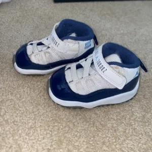 Nike Air Jordan 11 retro toddler sneakers