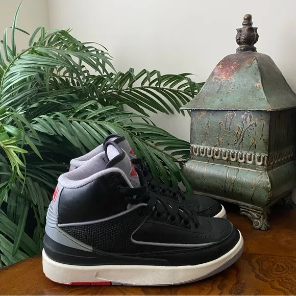 Nike Air Jordan 2 Retro Black Size 4Y DQ8562-001 Sneakers