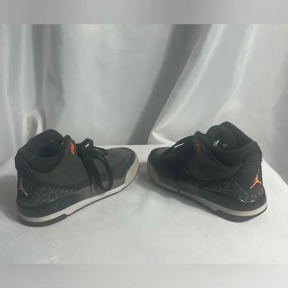 Nike Air Jordan 3 Retro Kids Size 11C Sneakers Night Stadium Leather Preloved
