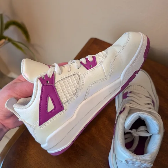 Nike Air Jordan 4 Retro Iridescent Hyper Violet