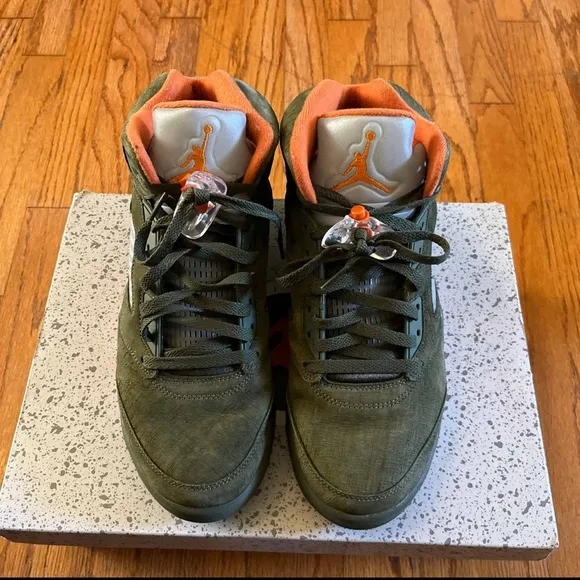 Nike Air Jordan 5 Retro Olive 2024 Style # DD0587-308 Size 10.5 (With Box)