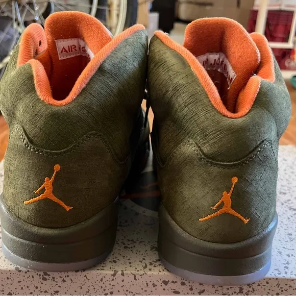 Nike Air Jordan 5 Retro Olive 2024 Style # DD0587-308 Size 10.5 (With Box)