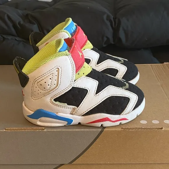 Nike Air Jordan 6 Retro Little Flex Toddler sneakers- SZ 7 C